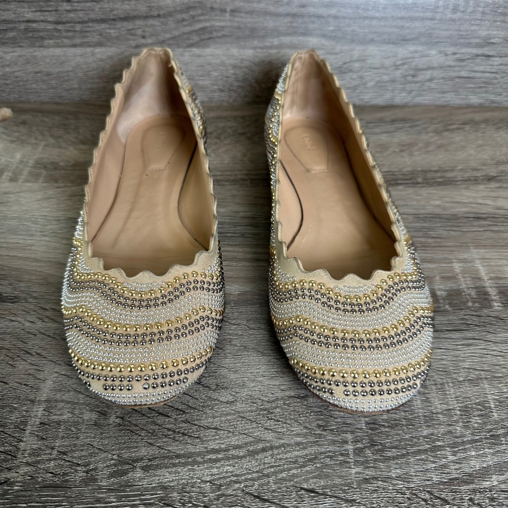 Chloe Lauren Ballet Flats 8.5 / 39 Scalloped Studded Tan Suede Gold Silver - Picture 2 of 12